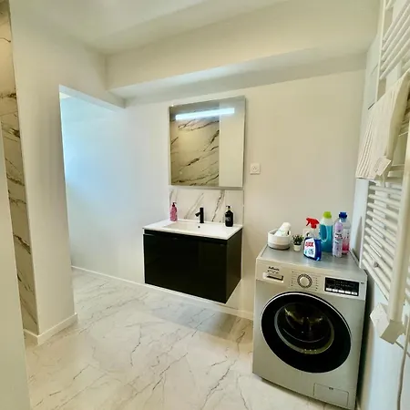 Avec Jacuzzi 115m2 *